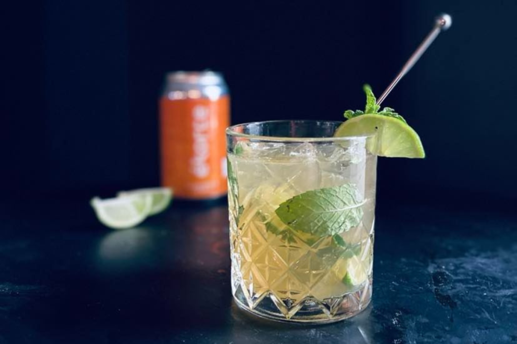 cocktail menthe, lime et kombucha